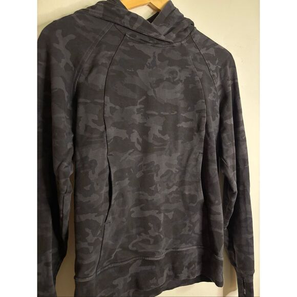 Lululemon Scuba Hoodie - Picture 2 of 7